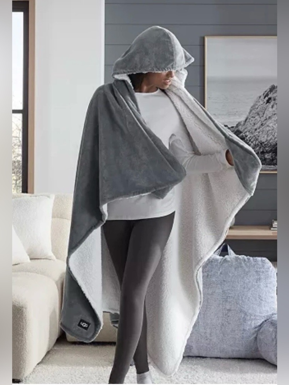 UGG Avery Two Tone Gray Hooded Sherpa Throw 50” x 60”